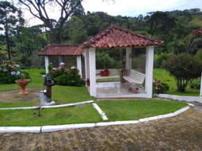 Chale na natureza dentro pousada pedacinho do ceu